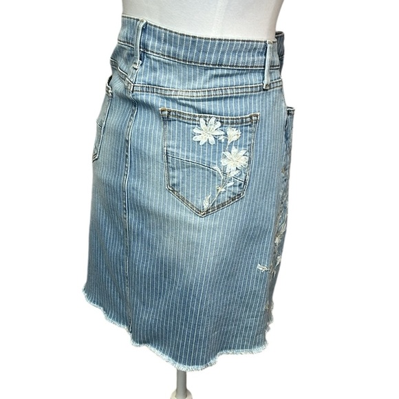 Anthropologie Driftwood Embroidered Denim Skirt - Picture 6 of 7
